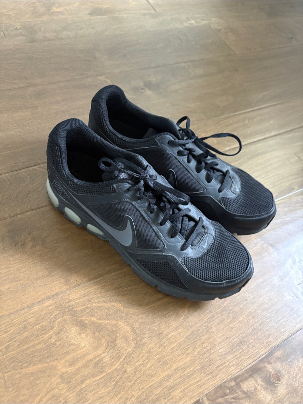 Nike Max Air Men’s Sneakers Black Size 12
